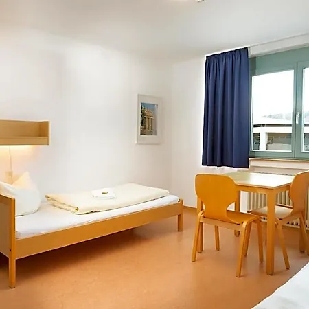 Abz Hotel *
