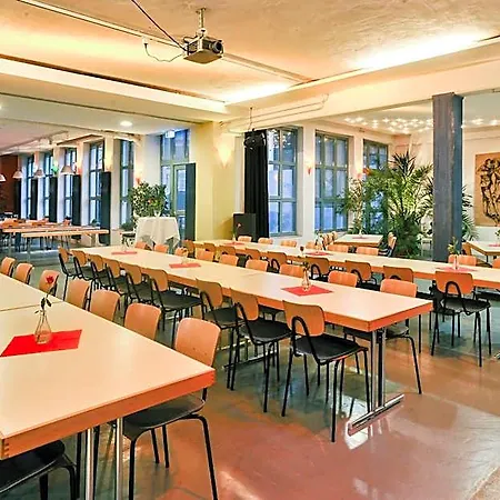 Hotel Abz *